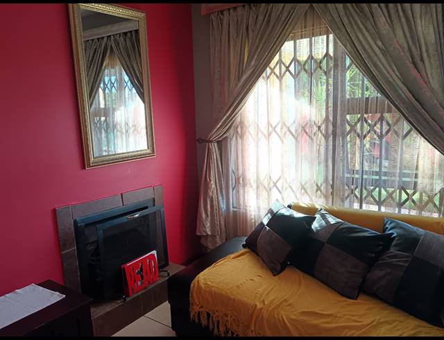 4 BEDROOM HOUSE FOR SALE IN VISTA PARK